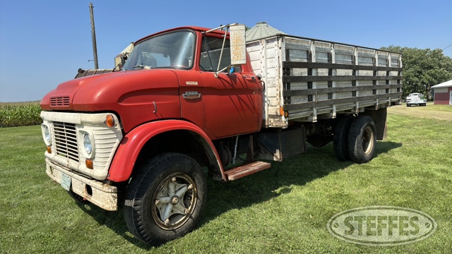 Ford 700